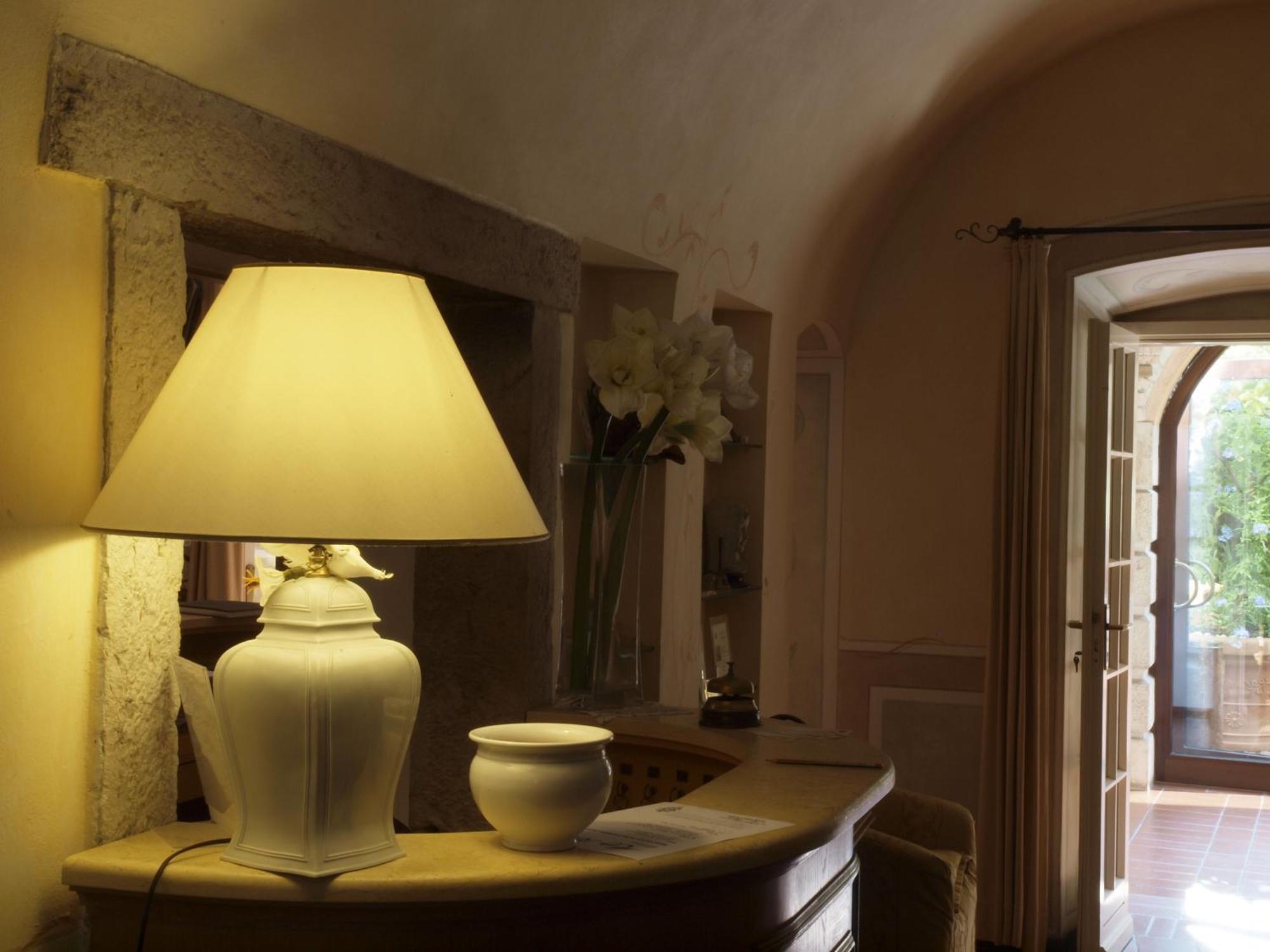 Hotel San Filis Сан Феличе дел Бенако Екстериор снимка